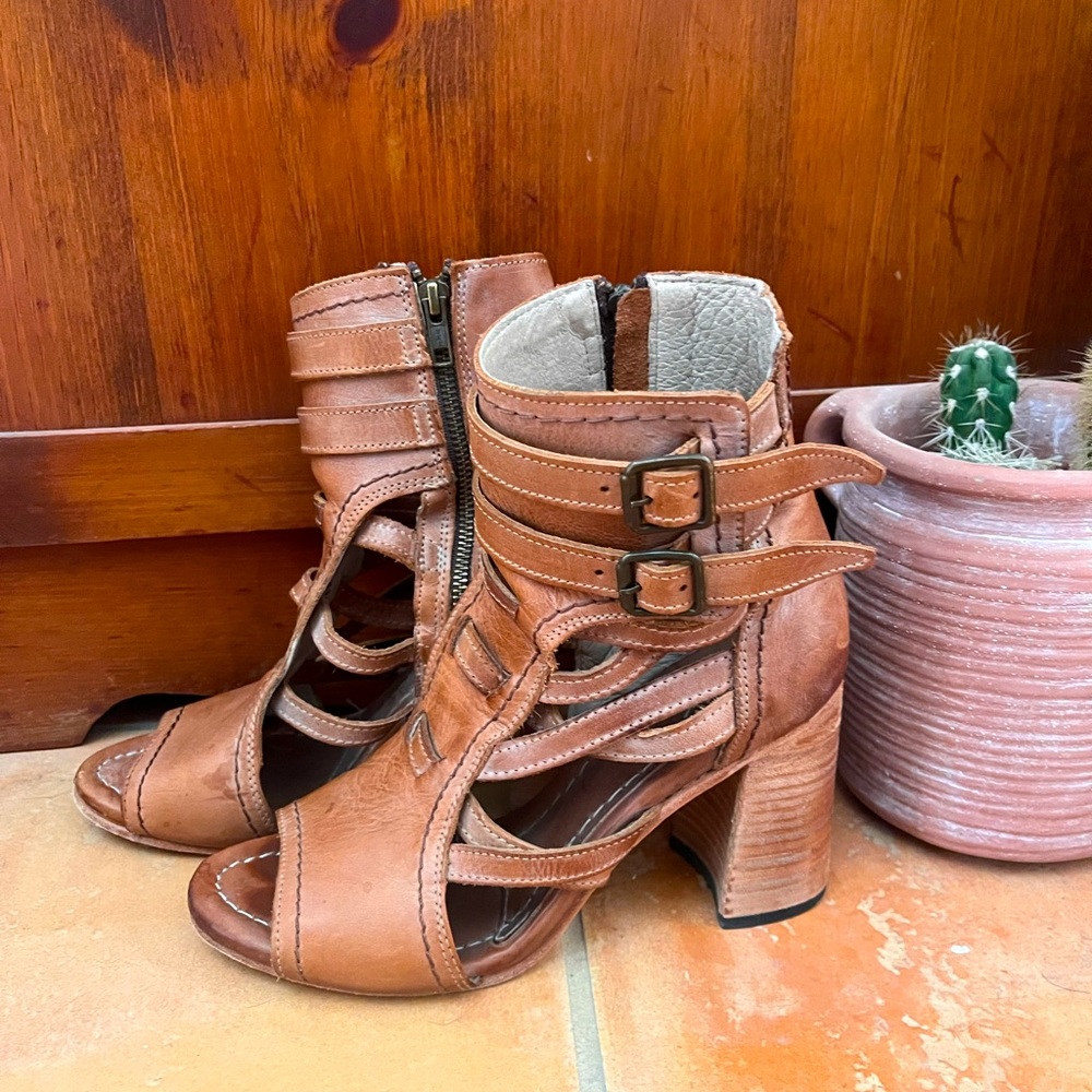 Freebird Sandal Heels Size 10